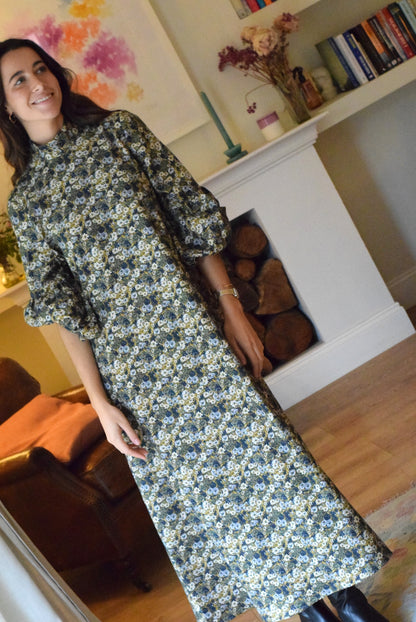 VESTIDO GABRIELA - FLORES - PREORDER 30 NOVIEMBRE