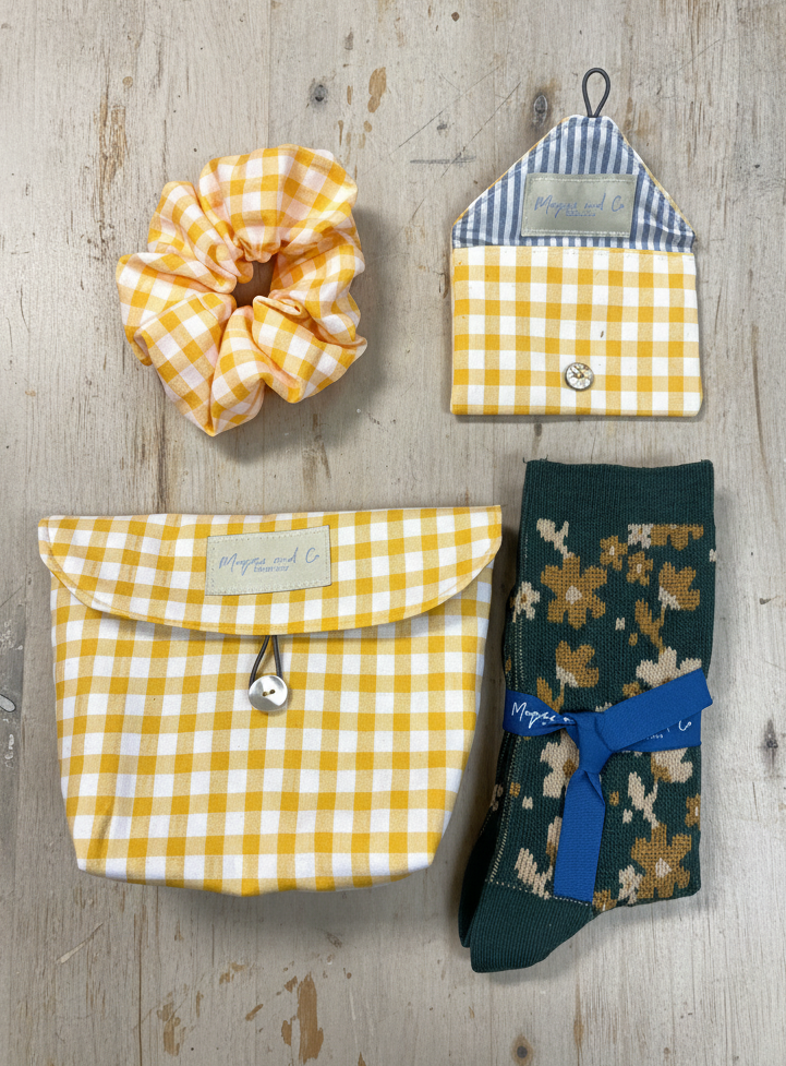 SET BOLSITA CON ACCESORIOS - VICHY AMARILLO