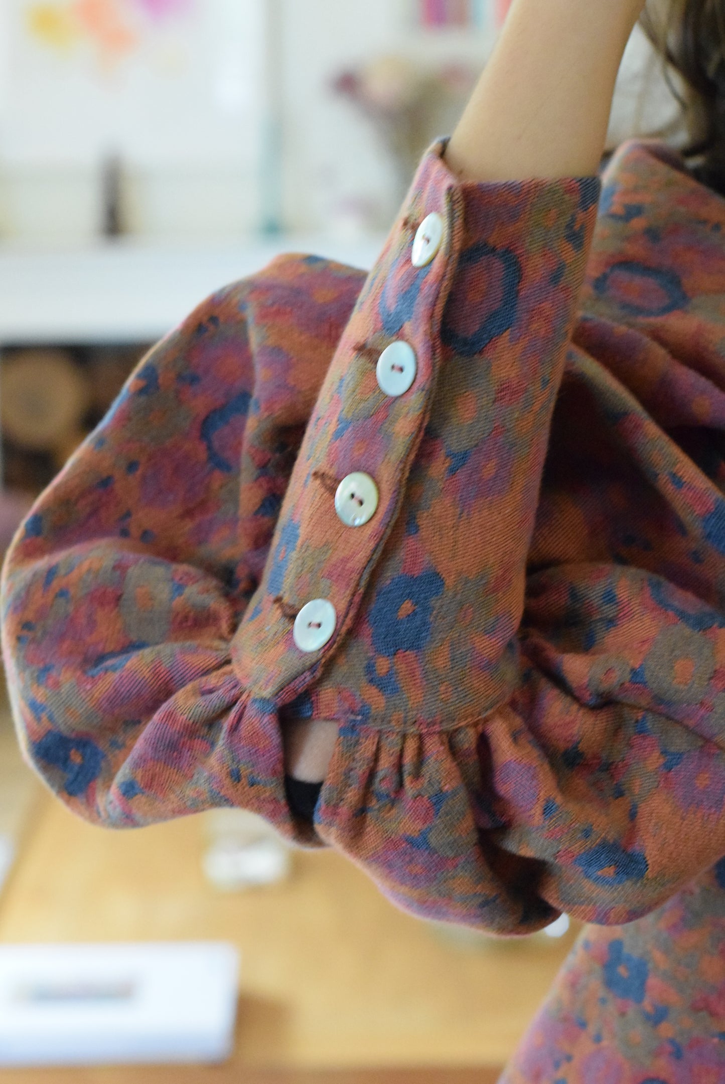 BLUSA HILDA - FLOR SALMÓN - PREORDER 26 NOVIEMBRE