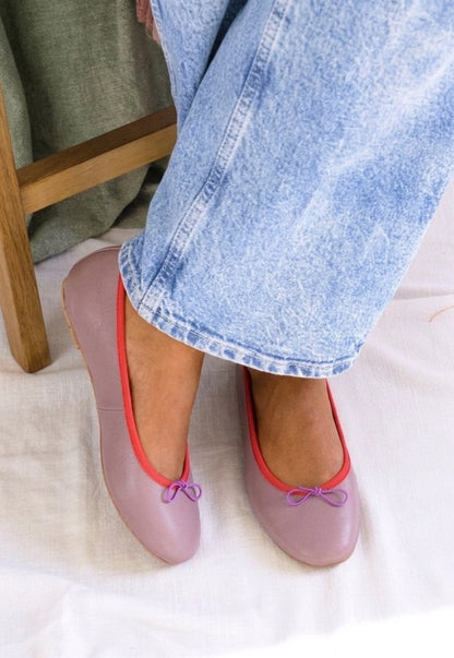 BAILARINAS MALVA CON NARANJA -