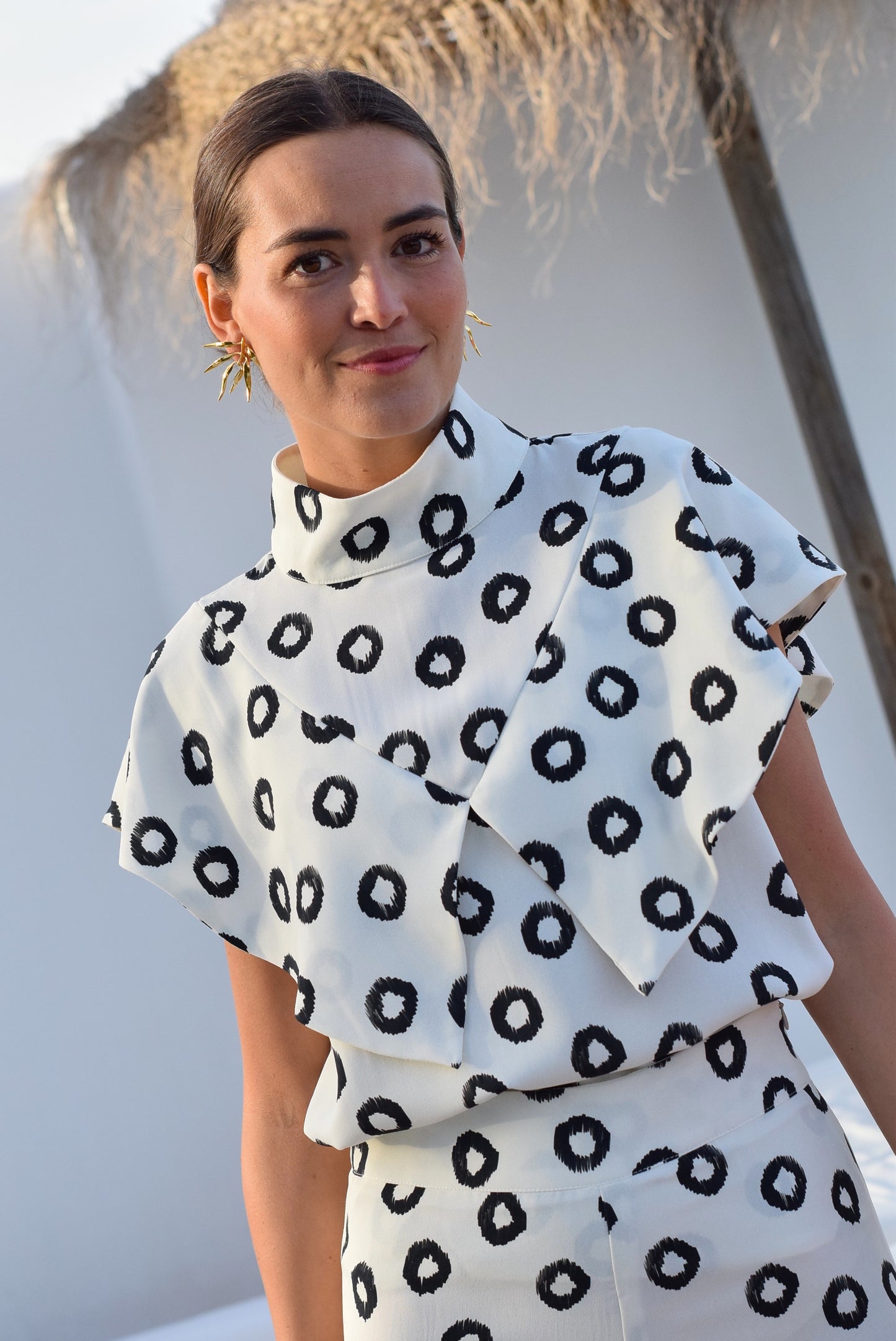BLUSA FLAVIA - LUNARES NEGROS -