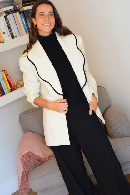 CHAQUETA NICOLETTA - BLANCA Y NEGRA - PREORDER 23 NOVIEMBRE