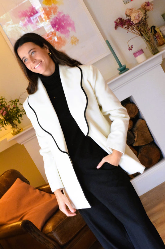 CHAQUETA NICOLETTA - BLANCA Y NEGRA - PREORDER 23 NOVIEMBRE