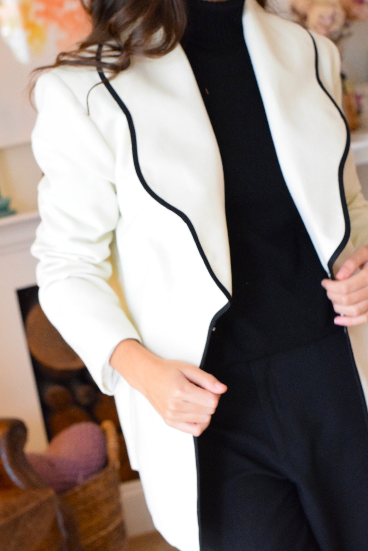 CHAQUETA NICOLETTA - BLANCA Y NEGRA - PREORDER 23 NOVIEMBRE