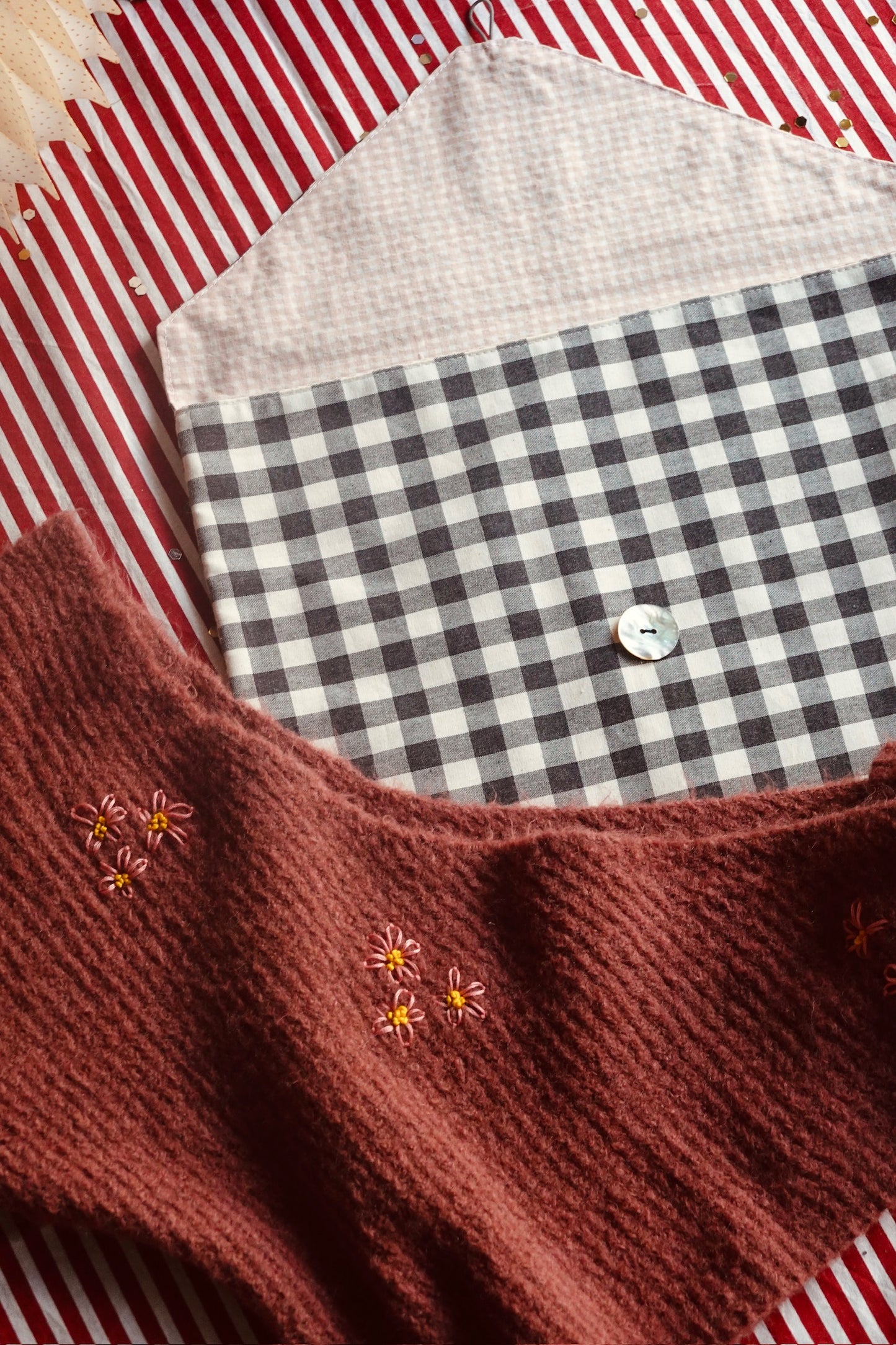 BALACLAVA BORDADO CON BOLSA PERSONALIZABLE - ROSA