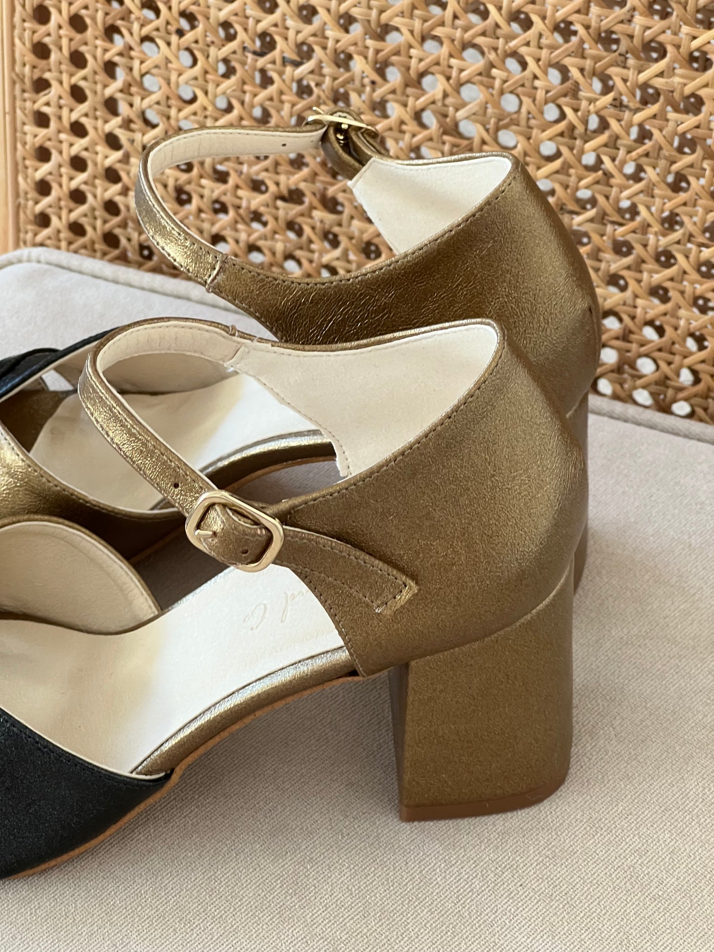 MAQUIS SANDALS - GOLD AND BLACK