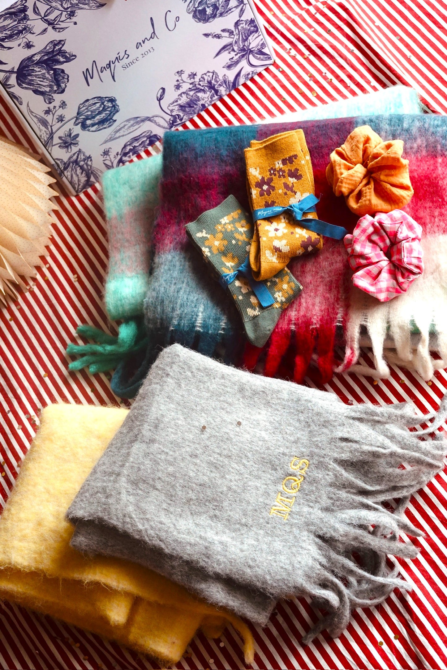 PACK BUFANDA LANA GRIS - COLETERO Y CALCETINES