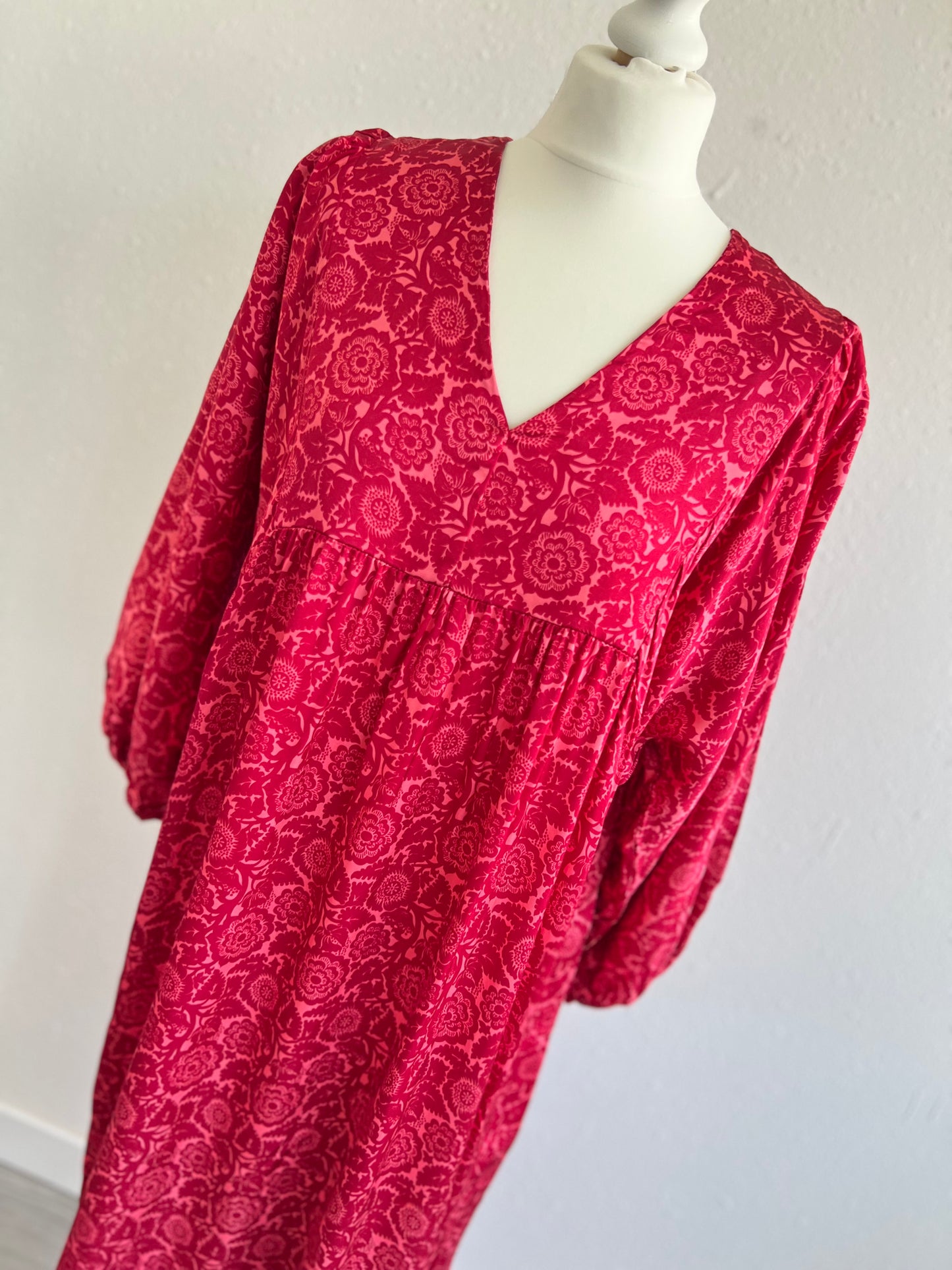 VESTIDO VICTORIA - FUCSIA