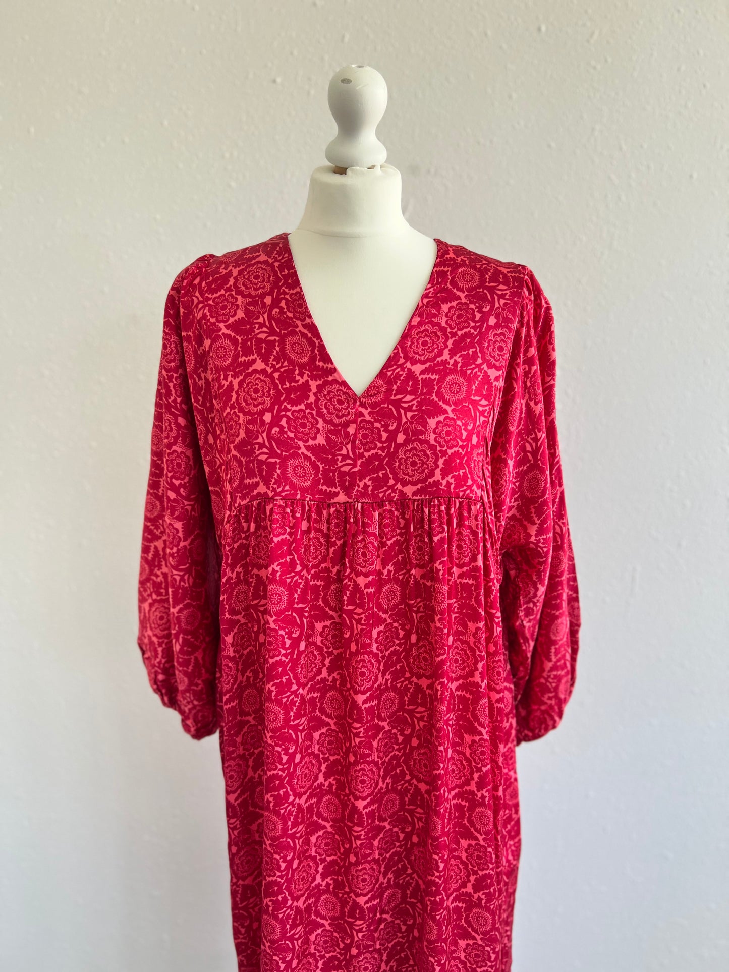 VESTIDO VICTORIA - FUCSIA