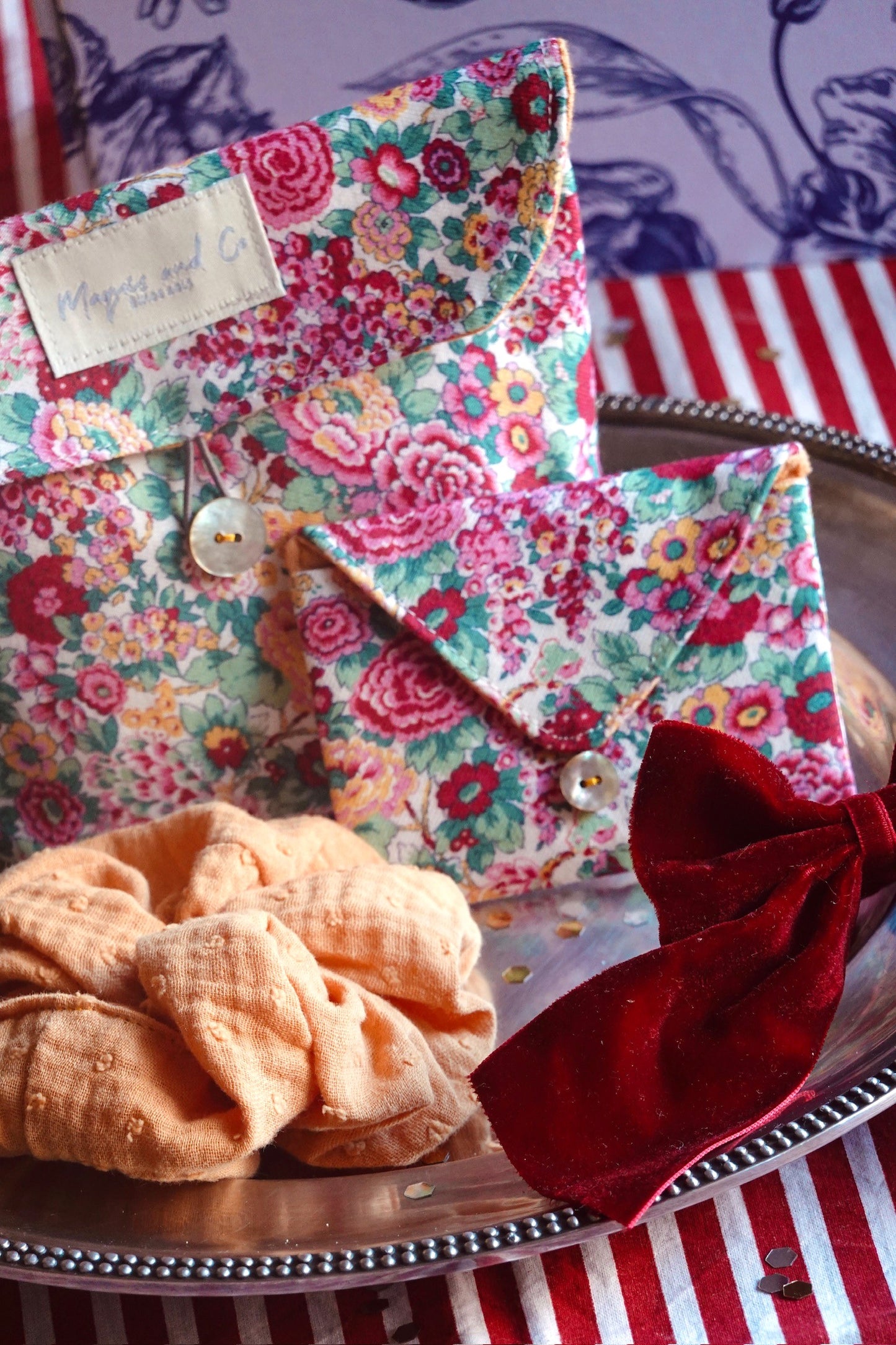 SET BOLSITA CON ACCESORIOS - LIBERTY FRAMBUESA