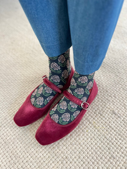 MERCEDITAS - GARNET VELVET