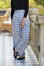 Cargar imagen en el visor de la galería, PANTALONES LUCÍA - CUADROS AZULES
