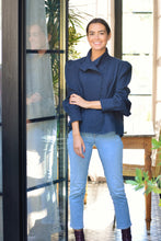 Cargar imagen en el visor de la galería, BLUSA VICTORIA - NEGRA -
