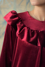 Load image into Gallery viewer, CONSTANZA BLOUSE - MAROON VELVET
