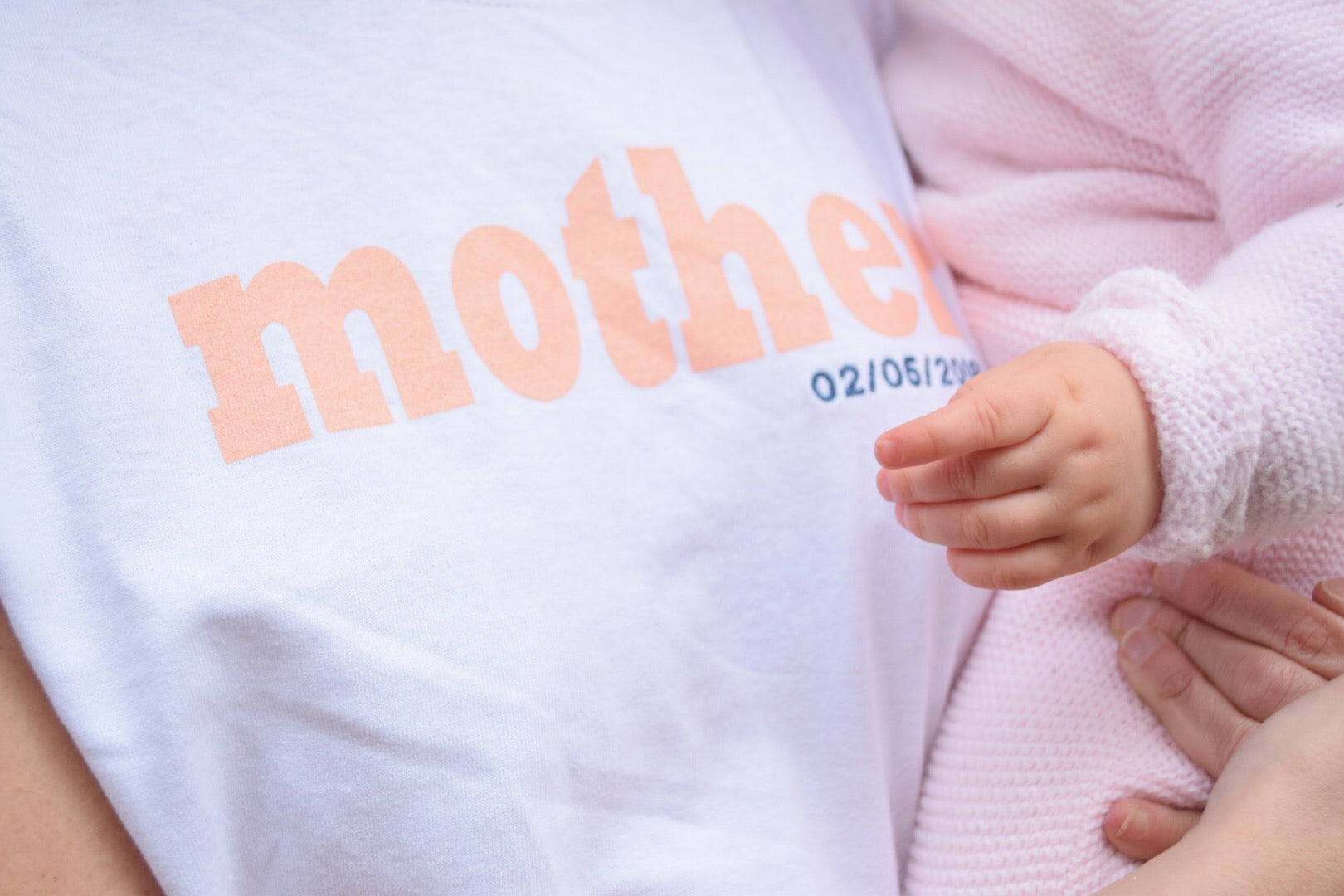 camiseta bordada blanca mother