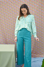 Load image into Gallery viewer, SUN PANTS - GREEN LINEN
